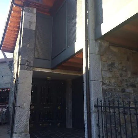 La Casa De Juan El Cantero Puebla de Lillo Exterior photo