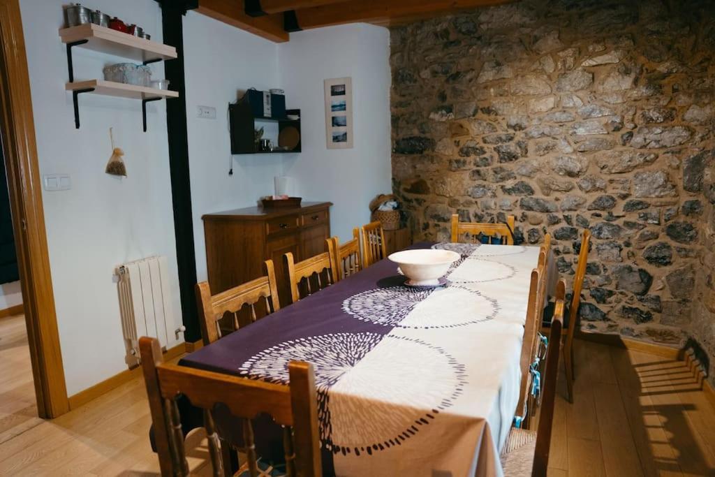 La Casa De Juan El Cantero Holiday home Puebla de Lillo